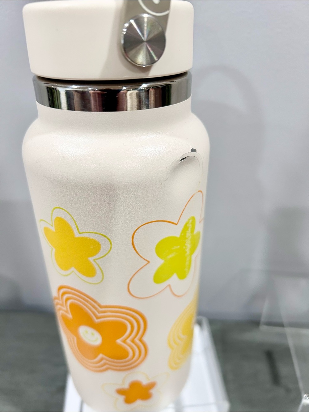 Hydro Flask White Floral Stainless Water Bottle - Picture 5 of 6